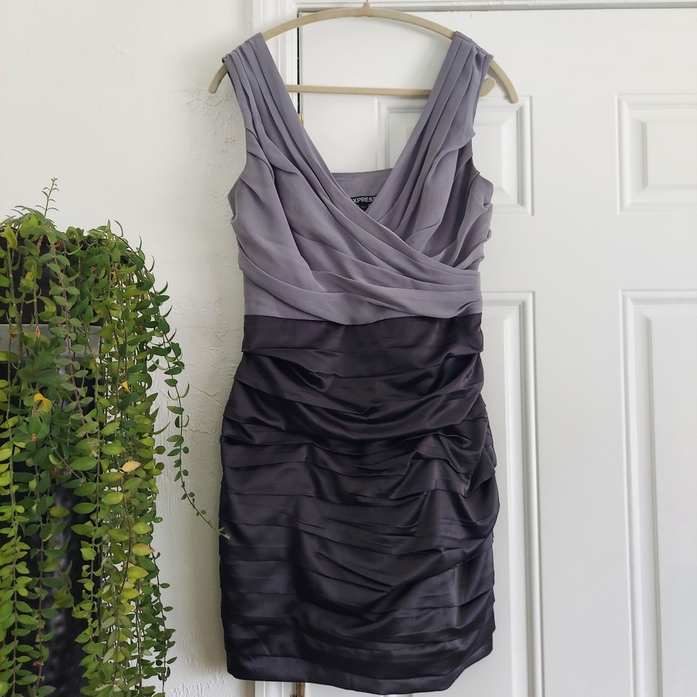 Sleeveless Two-Tone Gray Ruched Cocktail Dress